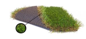 trame du gazon synthétique pour que l'eau puisse passer